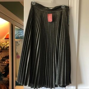 Silver metallic pleated skirt